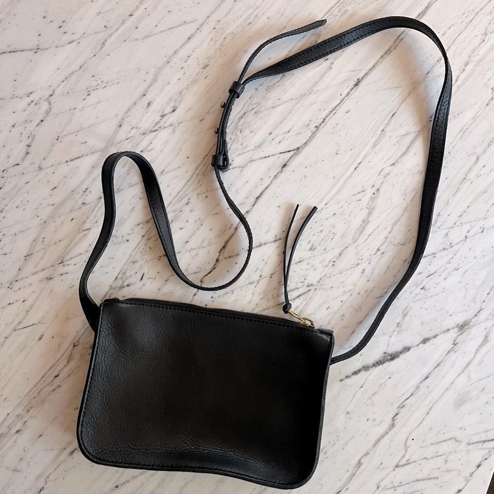 Madewell The Simple Crossbody bag in black